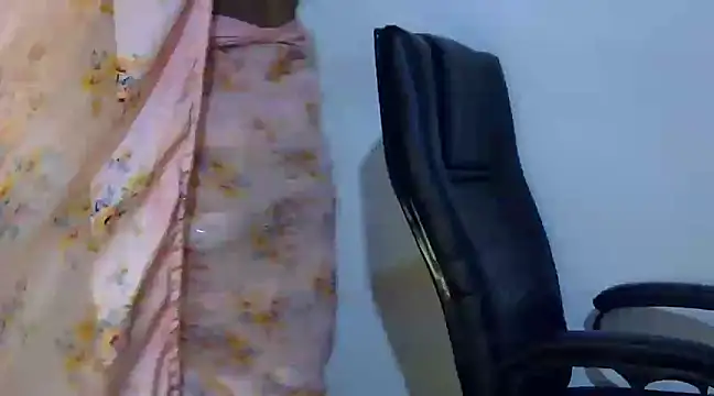 Snapshot of lola-__ chatting on 12, 12, 2024 lola- online show from 12, 12, 2024