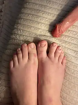 Leanaa Jolly online show from 24, 2, 2026