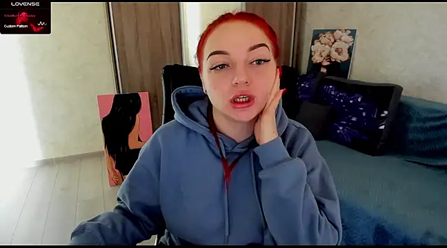 Snapshot of Stella__Cox chatting on 8, 2, 2025 Stella Cox online show from 8, 2, 2025