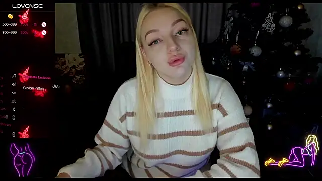 Snapshot of Stella__Cox chatting on 5, 12, 2025 Stella Cox online show from 5, 12, 2025