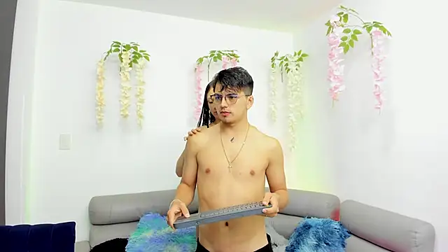 Snapshot of UNIVERSAL_SEXX_ chatting on 1, 10, 2025 UNIVERSAL SEXX  online show from 1, 10, 2025