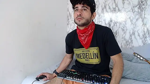 Moon and aaron online show from 16, 2, 2026