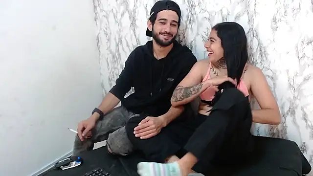 Moon and aaron online show from 4, 3, 2026