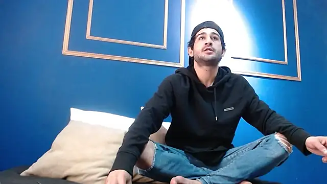 Moon and aaron online show from 26, 3, 2026