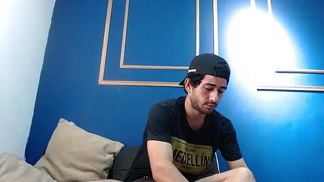 Moon and aaron online show from 27, 3, 2026