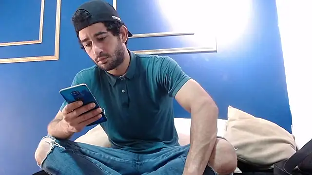 Moon and aaron online show from 30, 3, 2026