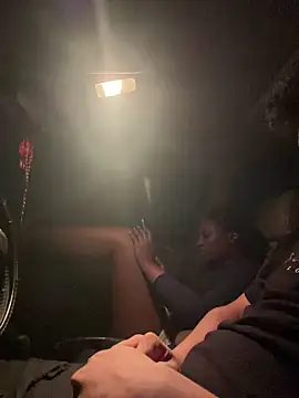 casadoscuriosos97 online show from 25, 2, 2025