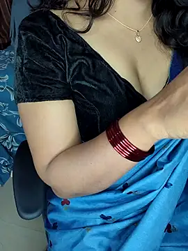 Tanvi-patil online show from 2, 1, 2025