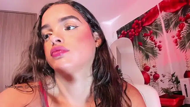 Snapshot of rossth1 chatting on 21, 12, 2024 rossth1 online show from 21, 12, 2024