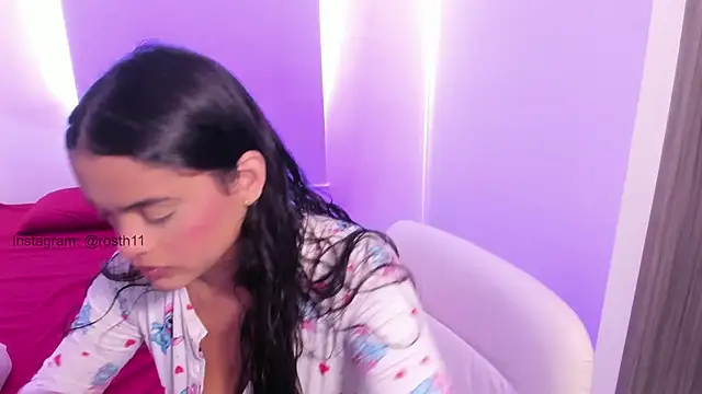 Snapshot of rossth1 chatting on 14, 1, 2025 rossth1 online show from 14, 1, 2025