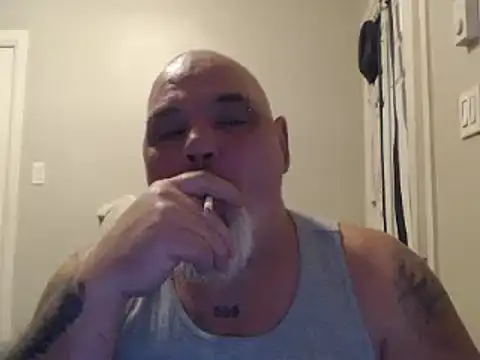 Newfiesausage1972 online show from 23, 1, 2025