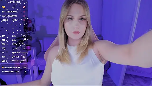 Snapshot of Honey_blonde chatting on 30, 3, 2026 Honey blonde online show from 30, 3, 2026