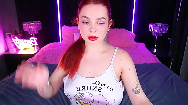 Snapshot of CarolinaDia chatting on 12, 12, 2024 CarolinaDia online show from 12, 12, 2024