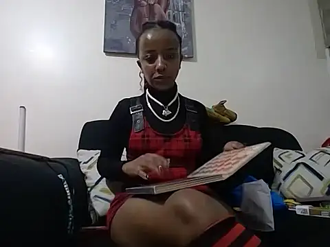 Snapshot of hoely_grail01 chatting on 16, 1, 2026 hoely grail01 online show from 16, 1, 2026