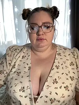Chloe WS online show from 6, 1, 2025