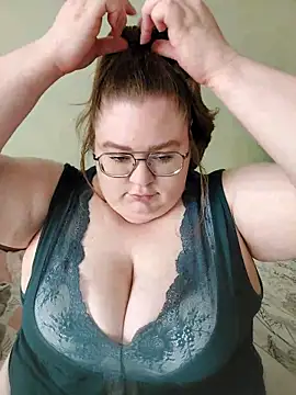 Snapshot of Chloe_WS chatting on 3, 10, 2025 Chloe WS online show from 3, 10, 2025