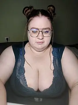 Snapshot of Chloe_WS chatting on 13, 10, 2025 Chloe WS online show from 13, 10, 2025