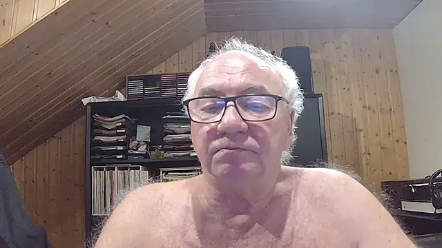 Snapshot of biggandybig chatting on 9, 2, 2026 biggandybig online show from 9, 2, 2026