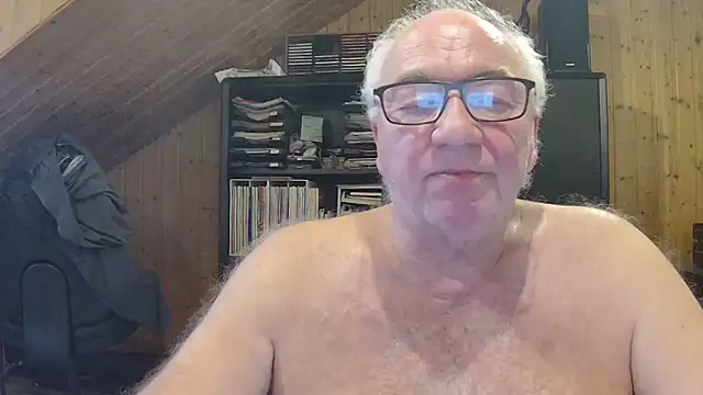 Snapshot of biggandybig chatting on 11, 2, 2026 biggandybig online show from 11, 2, 2026