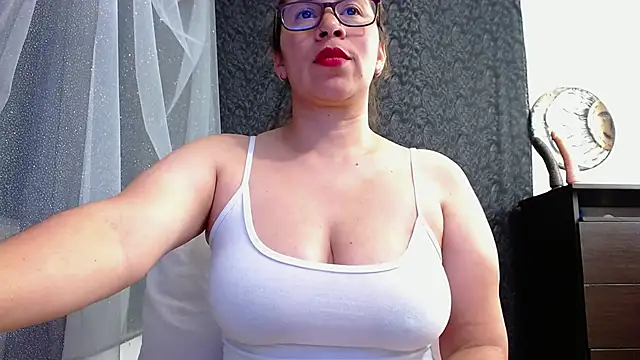 Abril Bianchi online show from 29, 9, 2025