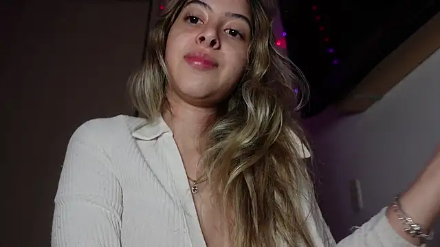 tinysofia  online show from 18, 9, 2025