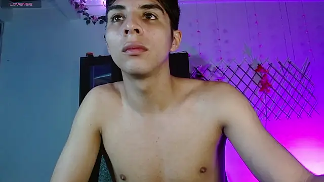 Snapshot of justin_alexxx chatting on 6, 12, 2024 justin alexxx online show from 6, 12, 2024