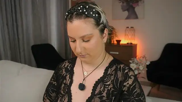 Snapshot of Ximenna_Cruz chatting on 21, 2, 2026 Ximenna Cruz online show from 21, 2, 2026