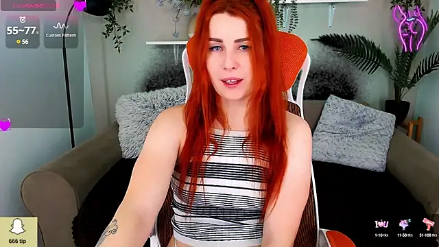 YrKiraXO online show from 4, 2, 2025
