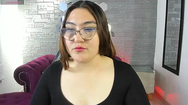 Snapshot of conniejames_m chatting on 15, 9, 2025 conniejames m online show from 15, 9, 2025