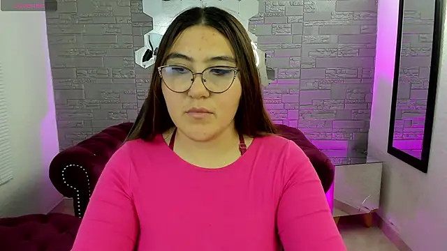 Snapshot of conniejames_m chatting on 10, 10, 2025 conniejames m online show from 10, 10, 2025