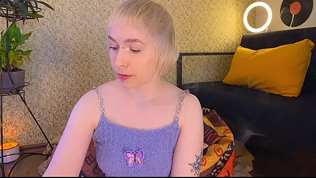 EmmyAmbros online show from 2, 3, 2025