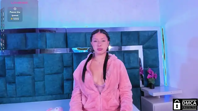 Snapshot of Venus_velez_ chatting on 15, 1, 2025 Venus velez  online show from 15, 1, 2025