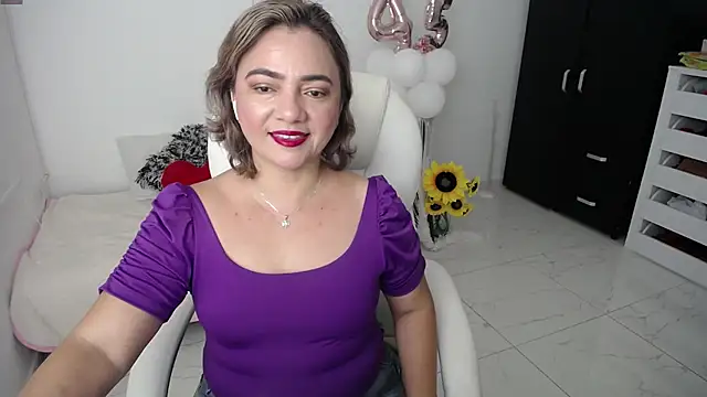 Snapshot of ana_milf chatting on 28, 1, 2025 ana milf online show from 28, 1, 2025