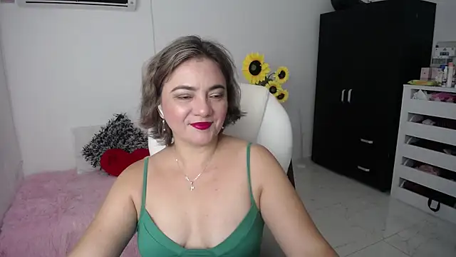 Snapshot of ana_milf chatting on 20, 2, 2025 ana milf online show from 20, 2, 2025