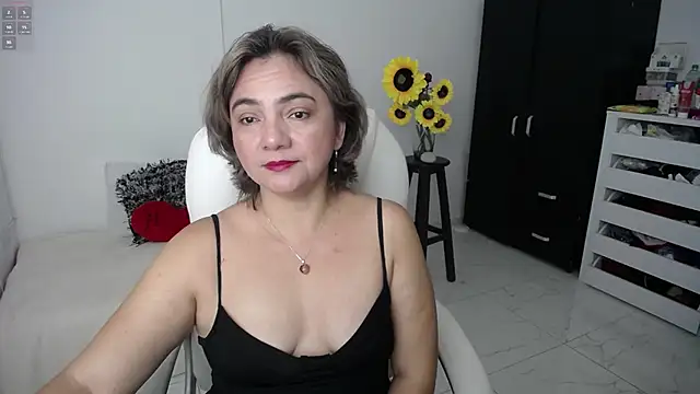 Snapshot of ana_milf chatting on 12, 3, 2025 ana milf online show from 12, 3, 2025
