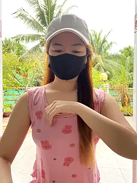 BabyThree  online show from 22, 9, 2025