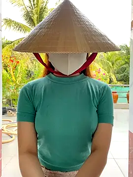 BabyThree  online show from 14, 11, 2025