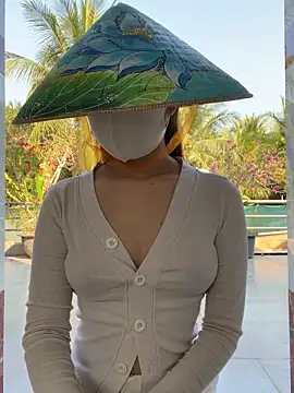 Snapshot of BabyThree_ chatting on 1, 4, 2026 BabyThree online show from 1, 4, 2026