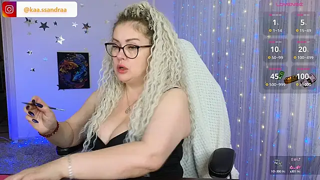 Snapshot of misskaassandraa chatting on 25, 12, 2024 misskaassandraa online show from 25, 12, 2024