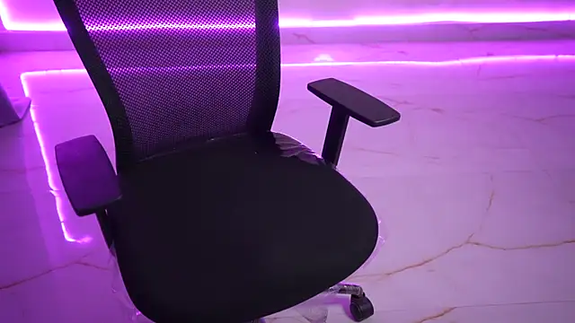 only aleesha online show from 14, 12, 2025