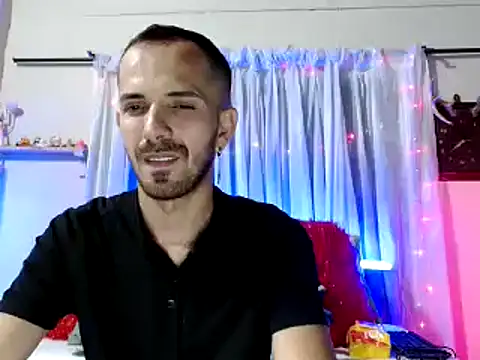 Snapshot of Tomas_Tylor chatting on 5, 12, 2024 Tomas Tylor online show from 5, 12, 2024