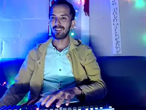 Snapshot of Tomas_Tylor chatting on 24, 12, 2024 Tomas Tylor online show from 24, 12, 2024