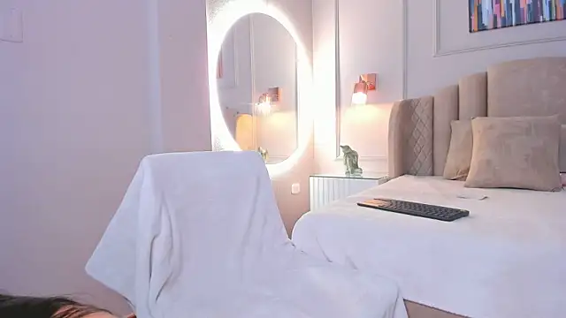 aria greco online show from 13, 12, 2024