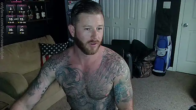 Snapshot of chillinthemosttt chatting on 8, 2, 2025 chillinthemosttt online show from 8, 2, 2025