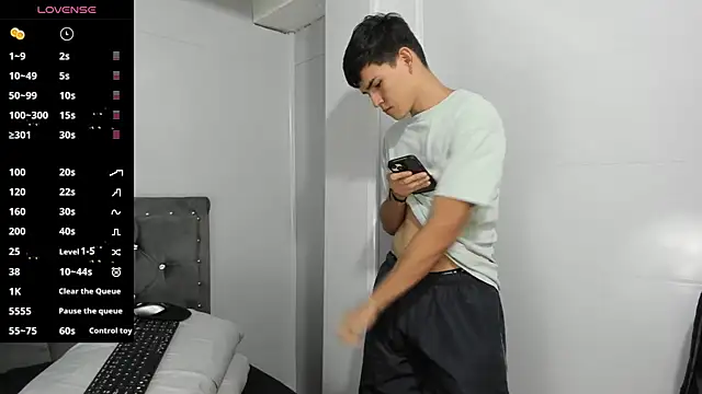 Jacobb Lee online show from 13, 12, 2024