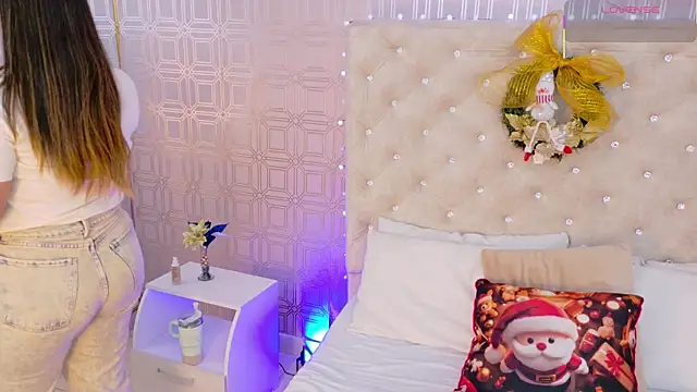 Sara Desire online show from 27, 11, 2025