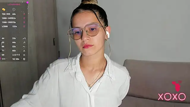 Snapshot of Lilacutte_ chatting on 21, 9, 2025 Lilacutte  online show from 21, 9, 2025