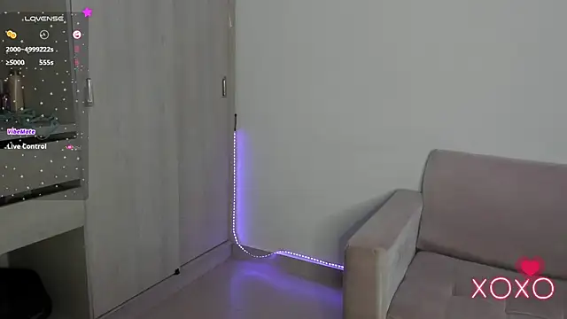 Snapshot of Lilacutte_ chatting on 22, 10, 2025 Lilacutte  online show from 22, 10, 2025