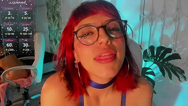 Snapshot of cute_hollywood chatting on 21, 9, 2025 cute hollywood online show from 21, 9, 2025