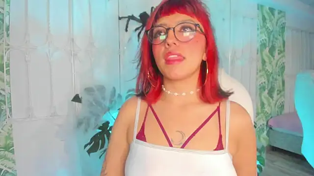 Snapshot of cute_hollywood chatting on 12, 10, 2025 cute hollywood online show from 12, 10, 2025